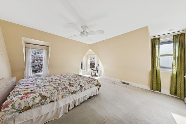 721 N Grove Avenue, Oak Park, IL 60302