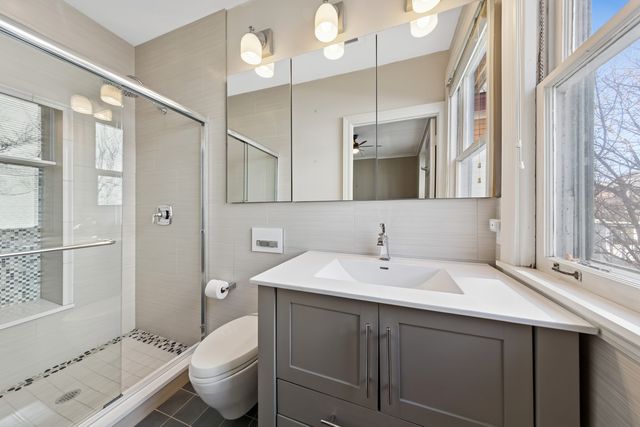 721 N Grove Avenue, Oak Park, IL 60302