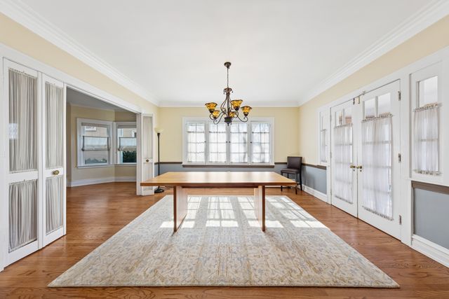 721 N Grove Avenue, Oak Park, IL 60302