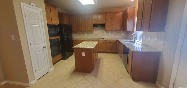 249 NOMAD LN, Cibolo, TX 78108