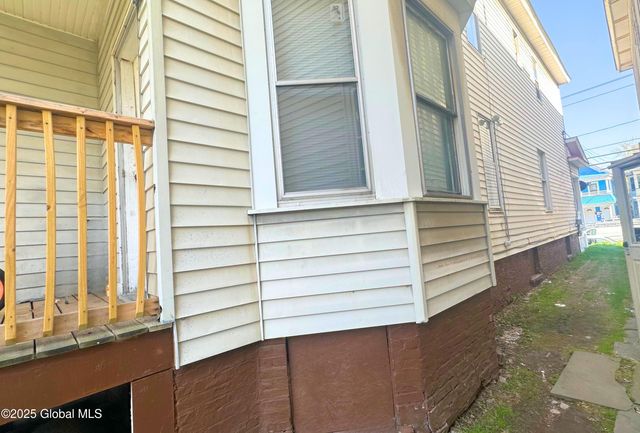 219 Delaware Avenue, Albany, NY 12209