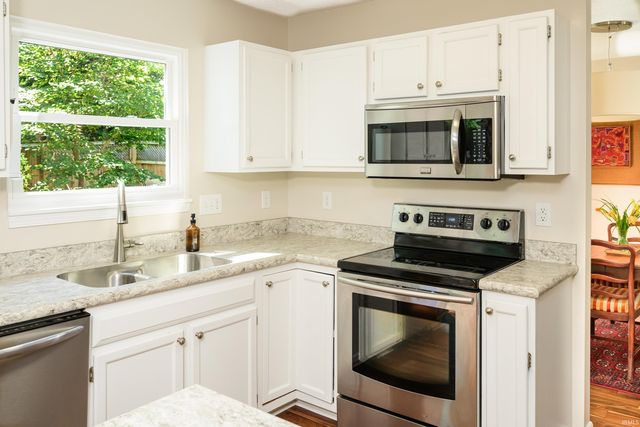 2145 S White Tail Run, Bloomington, IN 47401