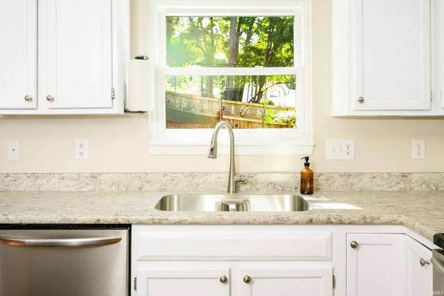 2145 S White Tail Run, Bloomington, IN 47401