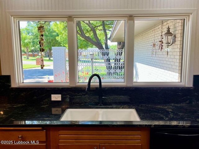 103 Yucca Terrace, Plainview, TX 79072