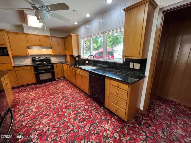 103 Yucca Terrace, Plainview, TX 79072