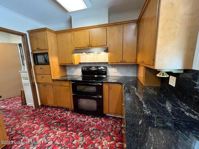 103 Yucca Terrace, Plainview, TX 79072