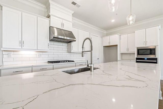 261 Vinca Circle NW, Kennesaw, GA 30144