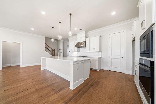 261 Vinca Circle NW, Kennesaw, GA 30144