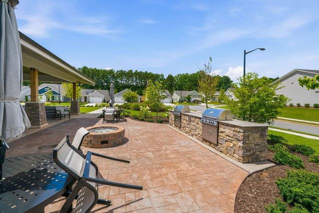 261 Vinca Circle NW, Kennesaw, GA 30144