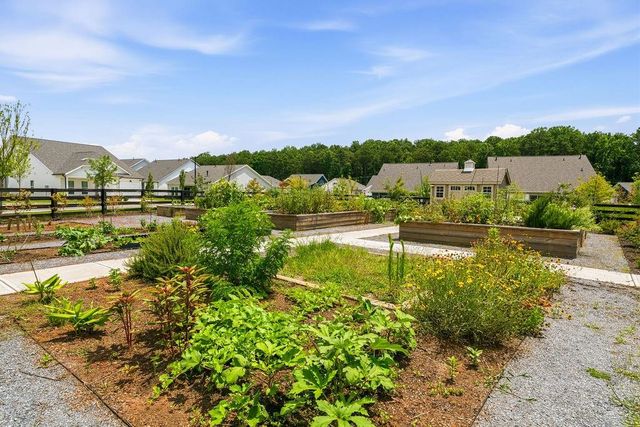 261 Vinca Circle NW, Kennesaw, GA 30144