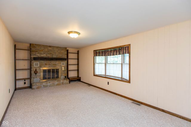1221 S Poplar Street, Seymour, IN 47274