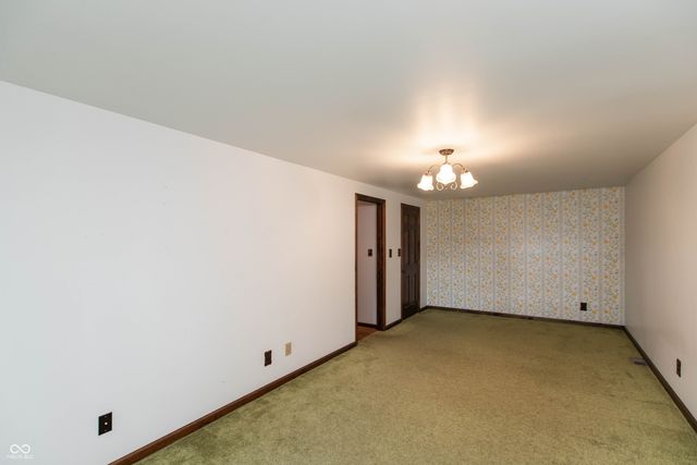 1221 S Poplar Street, Seymour, IN 47274