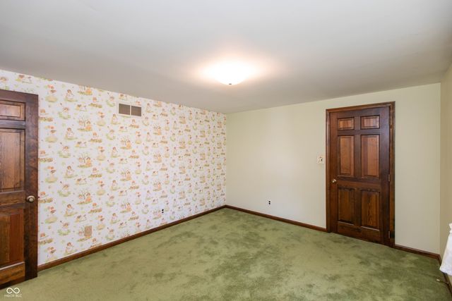 1221 S Poplar Street, Seymour, IN 47274