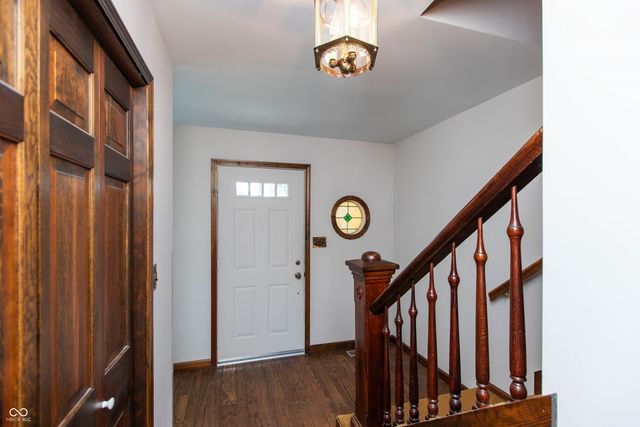 1221 S Poplar Street, Seymour, IN 47274