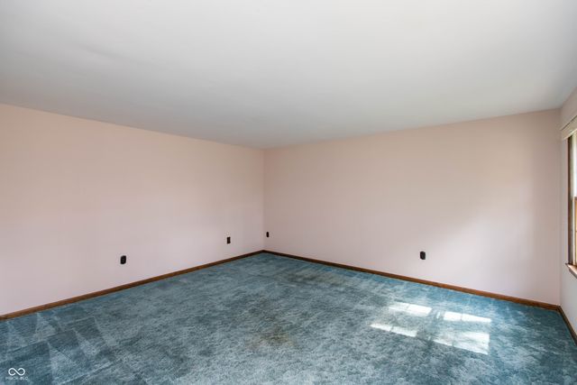 1221 S Poplar Street, Seymour, IN 47274