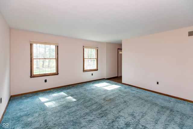 1221 S Poplar Street, Seymour, IN 47274