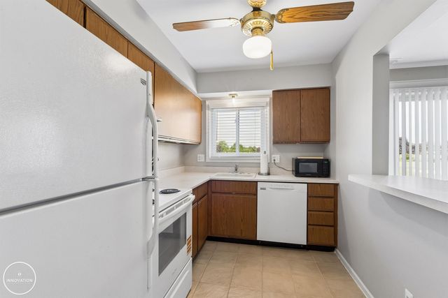 1074 Country Club Drive, St Clair Shores, MI 48082