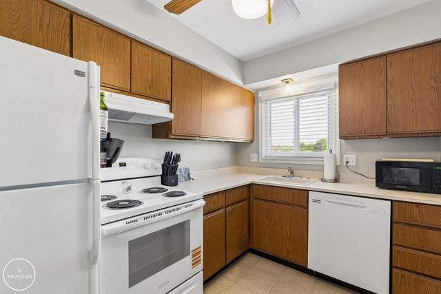 1074 Country Club Drive, St Clair Shores, MI 48082