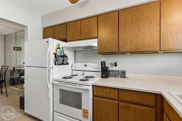 1074 Country Club Drive, St Clair Shores, MI 48082