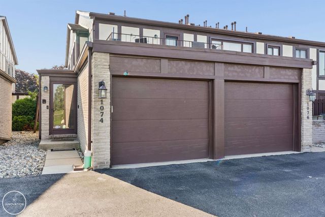 1074 Country Club Drive, St Clair Shores, MI 48082
