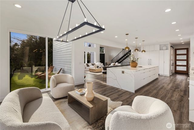 9730 354th Avenue SE, Snoqualmie, WA 98065