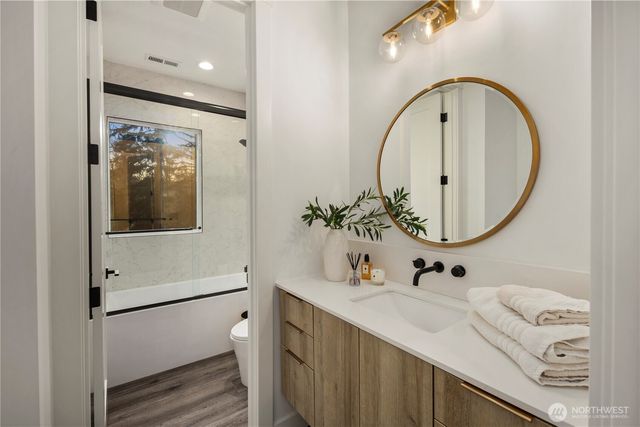 9730 354th Avenue SE, Snoqualmie, WA 98065