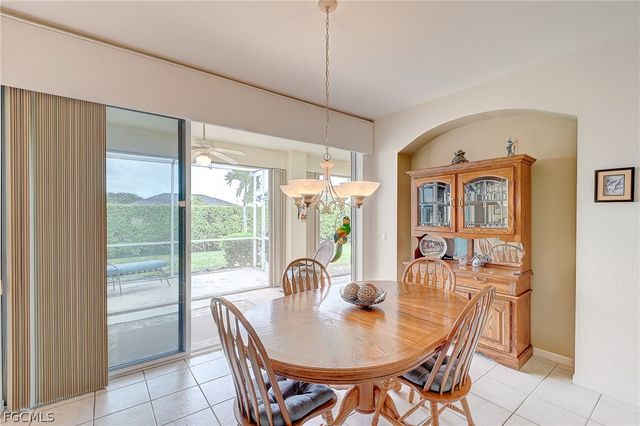 1813 Emerald Cove DR, Cape Coral, FL 33991