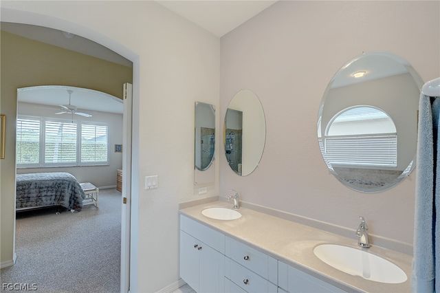 1813 Emerald Cove DR, Cape Coral, FL 33991