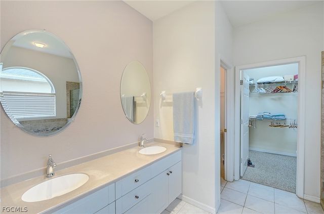 1813 Emerald Cove DR, Cape Coral, FL 33991