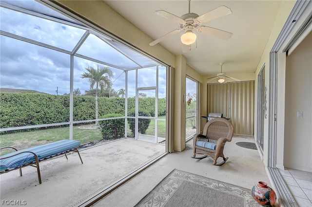 1813 Emerald Cove DR, Cape Coral, FL 33991