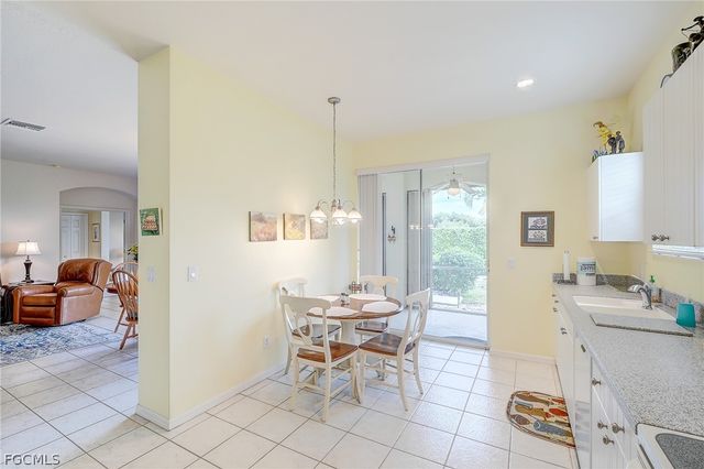 1813 Emerald Cove DR, Cape Coral, FL 33991