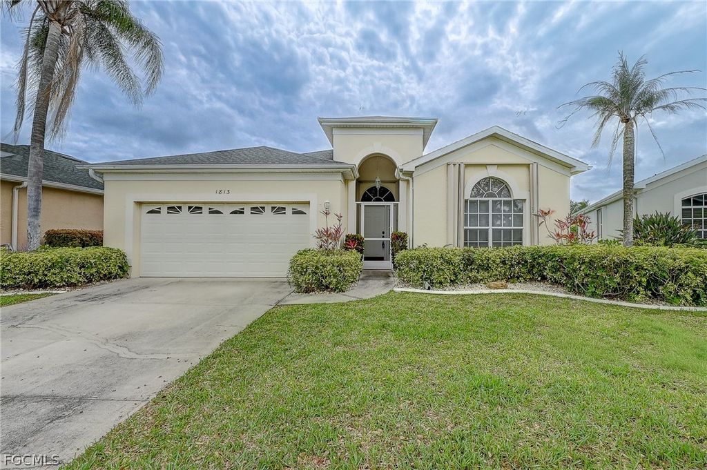 1813 Emerald Cove DR, Cape Coral, FL 33991