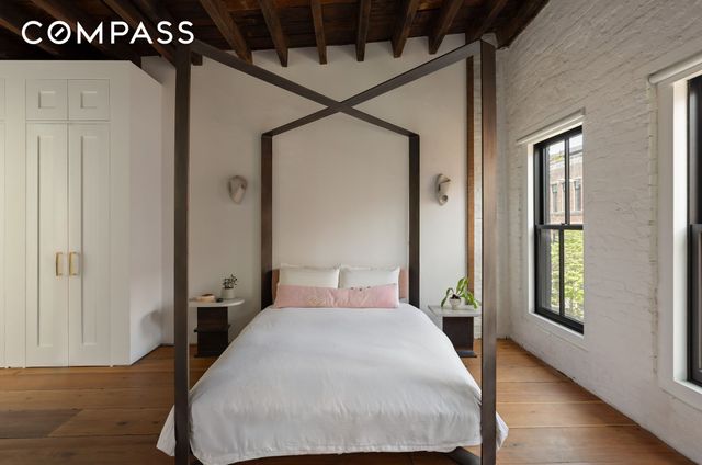 132 S 1st Street, New York City, NY 11249