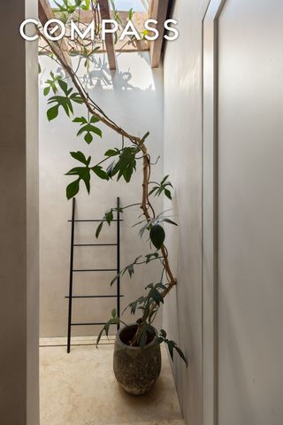 132 S 1st Street, New York City, NY 11249