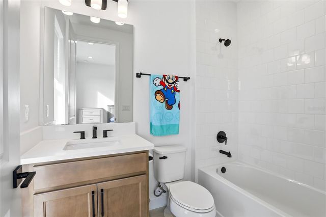 2038 PACKING DISTRICT WAY, Orlando, FL 32804