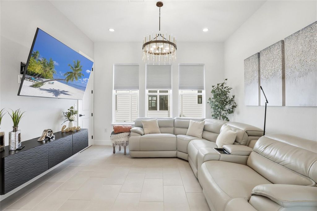 Image 16 of property listing at 2038 PACKING DISTRICT WAY, Orlando, FL 32804