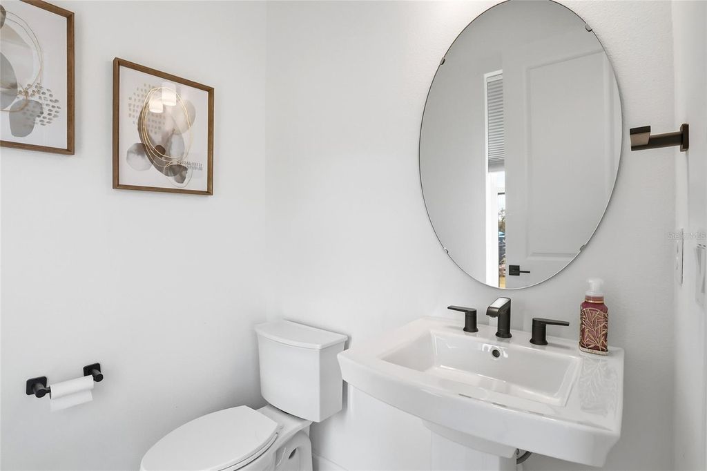 Image 19 of property listing at 2038 PACKING DISTRICT WAY, Orlando, FL 32804