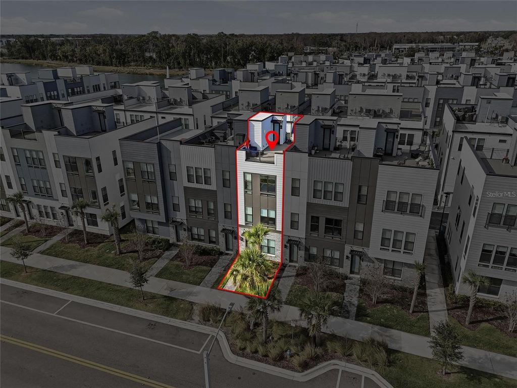 Image 3 of property listing at 2038 PACKING DISTRICT WAY, Orlando, FL 32804