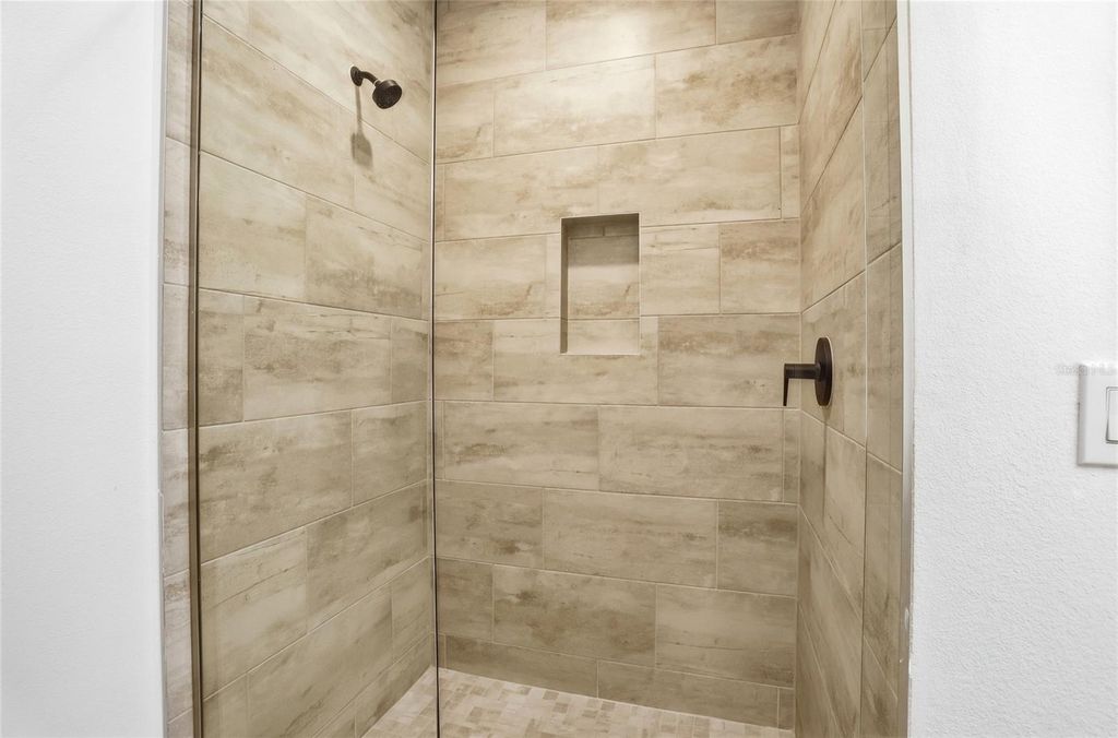 Image 23 of property listing at 2038 PACKING DISTRICT WAY, Orlando, FL 32804