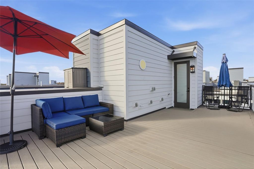 Image 5 of property listing at 2038 PACKING DISTRICT WAY, Orlando, FL 32804