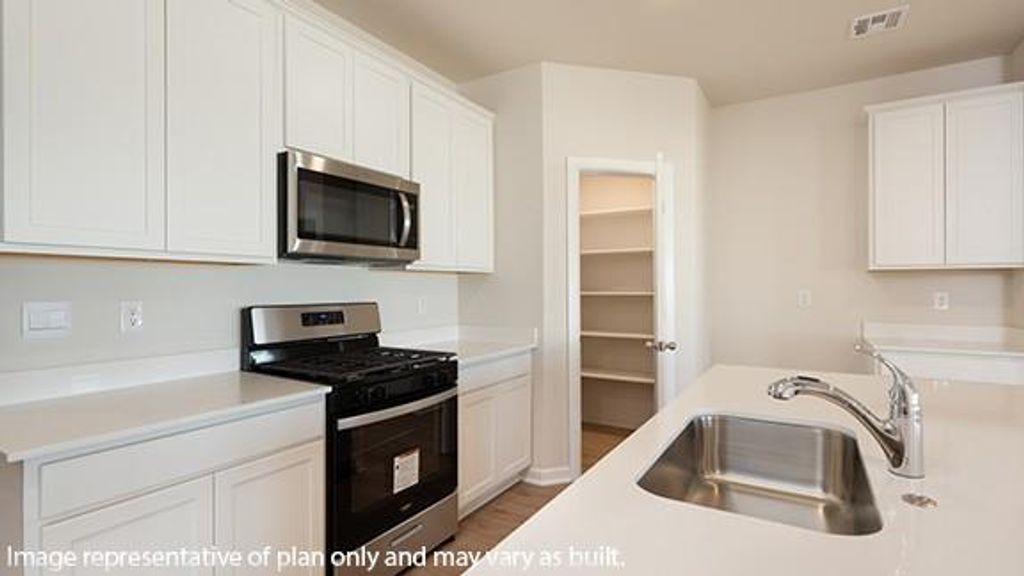 2516 Kathleens Crossing, Yukon, OK 73099