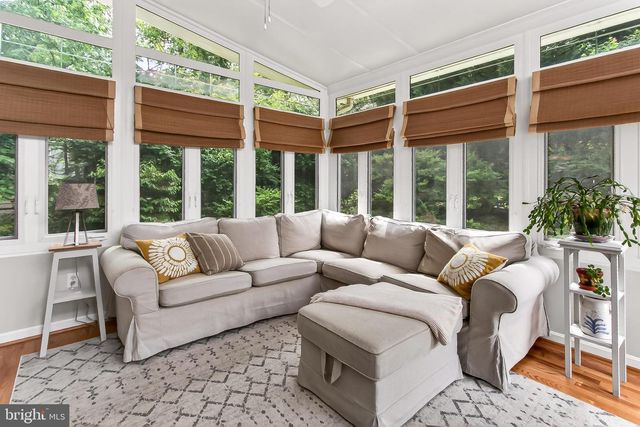 3304 SLADE RUN DR, Falls Church, VA 22042
