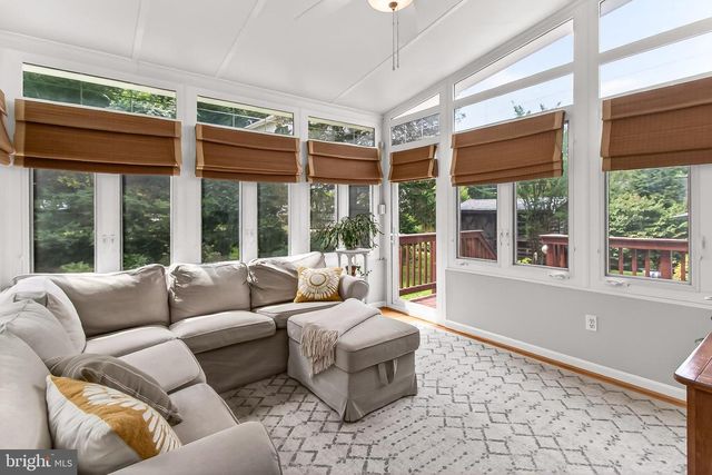 3304 SLADE RUN DR, Falls Church, VA 22042
