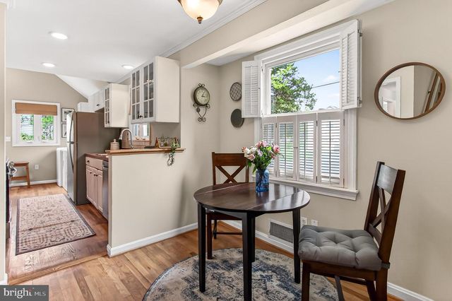 3304 SLADE RUN DR, Falls Church, VA 22042