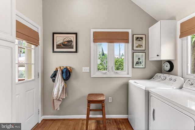 3304 SLADE RUN DR, Falls Church, VA 22042