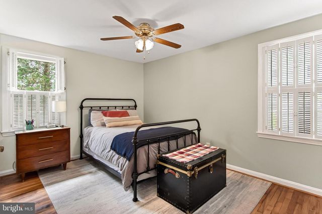 3304 SLADE RUN DR, Falls Church, VA 22042
