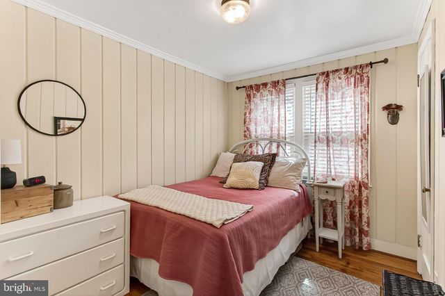 3304 SLADE RUN DR, Falls Church, VA 22042