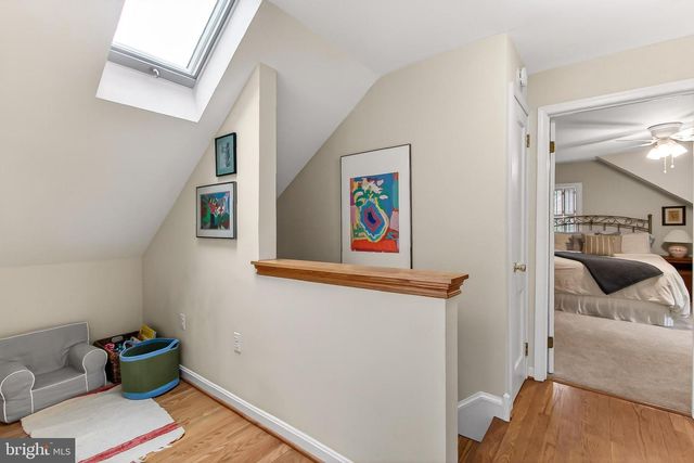 3304 SLADE RUN DR, Falls Church, VA 22042