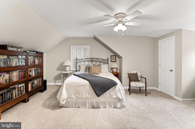 3304 SLADE RUN DR, Falls Church, VA 22042