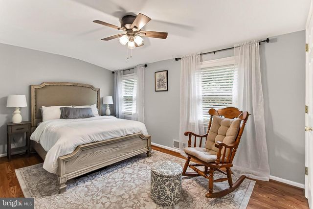 3304 SLADE RUN DR, Falls Church, VA 22042